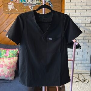 Women’s Black Figs Scrub top Small